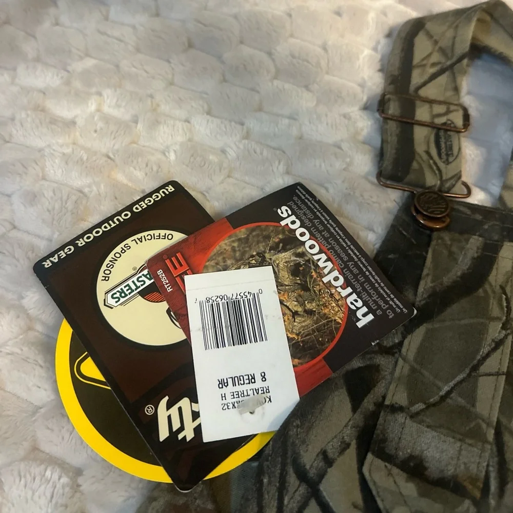 NEWW  Liberty Realtree HARDWOOD Camo Overalls Sz 8 Youth - Picture 4 of 5